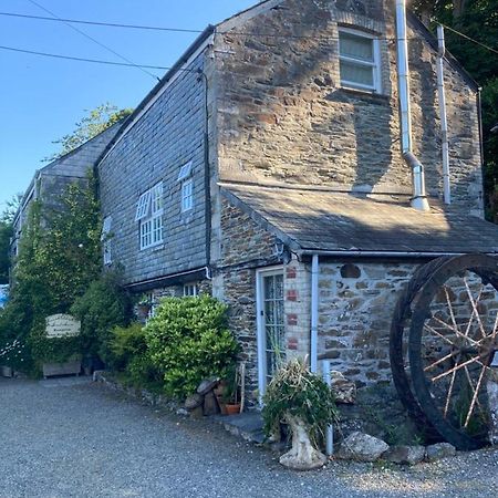 The Granary At Bissick Old Mill Truro Exterior foto