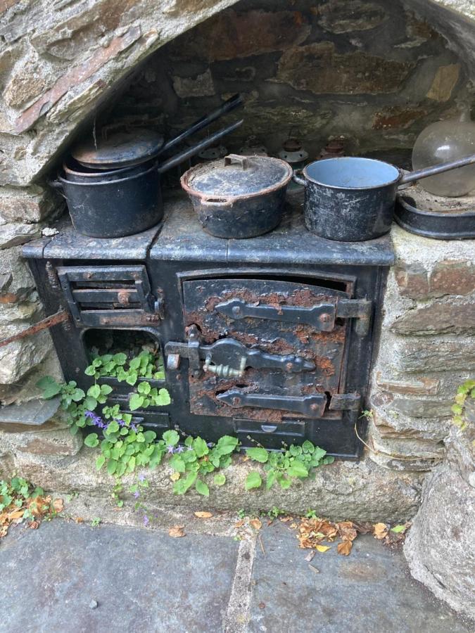 The Granary At Bissick Old Mill Truro Exterior foto