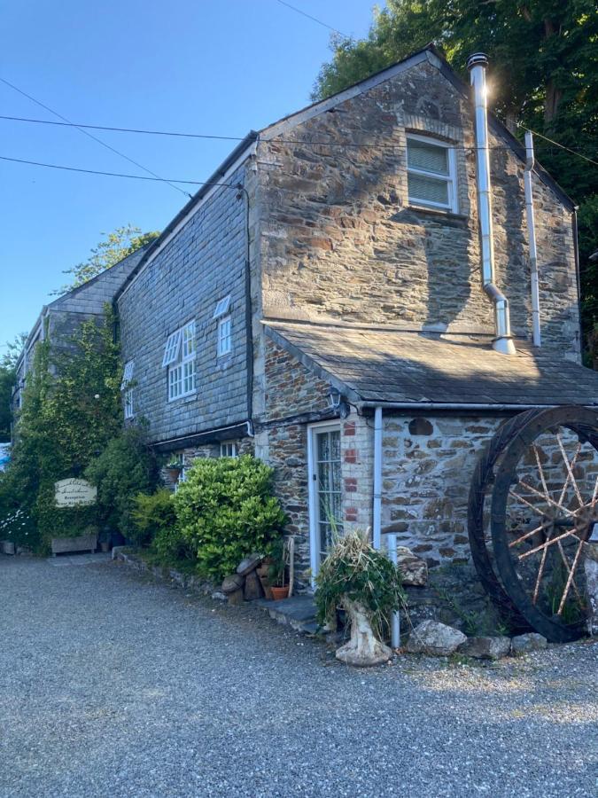 The Granary At Bissick Old Mill Truro Exterior foto